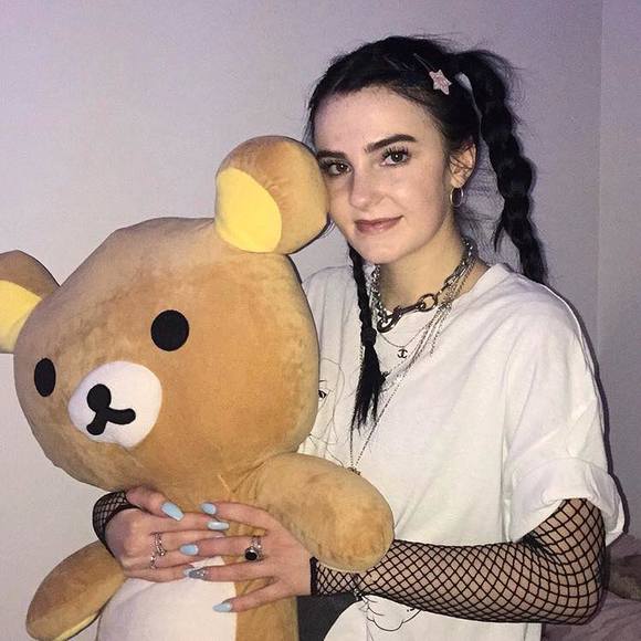 Meet your Posher, Kylee - Picture 1 of 1